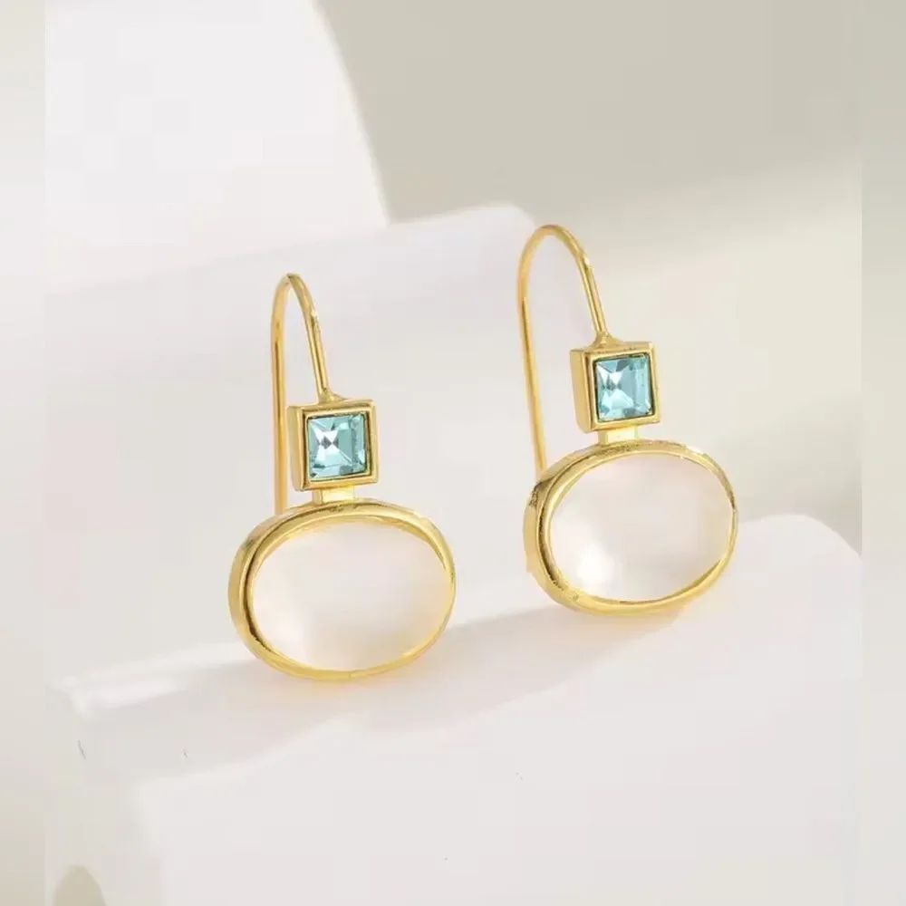 Vintage crystal earrings M773